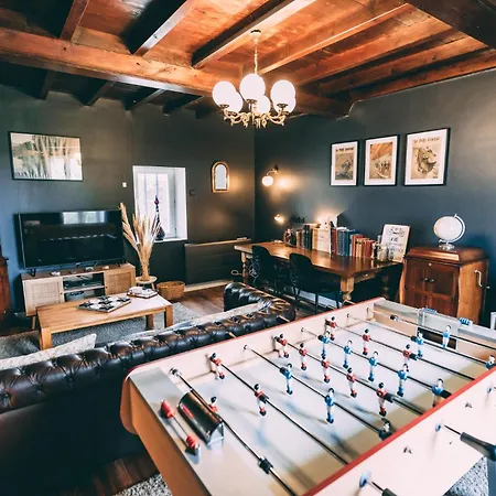 No2 By The Fields 度假居 *