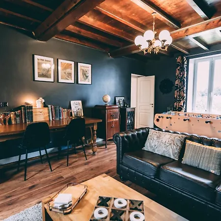 No2 By The Fields 度假居 *